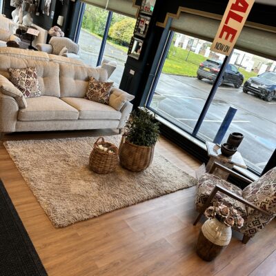 Settee & Chair